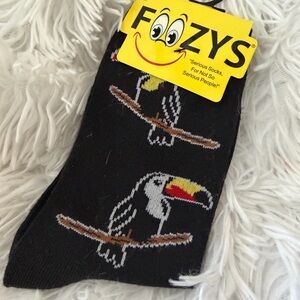 🩷 3/$18 Foozy’s Black Toucan Bird Socks fun socks
